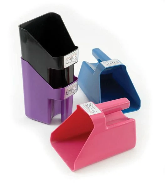 Shires Plastic Feed Scoop Large - Image 2